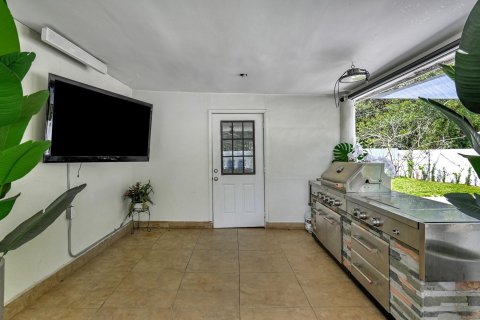 Casa en venta en Miami Gardens, Florida, 4 dormitorios, 166.67 m2 № 1222665 - foto 12