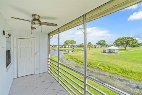 Condo in Delray Beach, Florida, 2 bedrooms  № 1240554 - photo 14