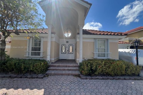 House in Miami, Florida 4 bedrooms, 226.5 sq.m. № 1240519 - photo 4