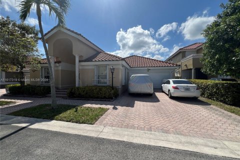 House in Miami, Florida 4 bedrooms, 226.5 sq.m. № 1240519 - photo 5