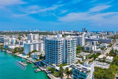 Купить земельный участок в Майами-Бич, Флорида № 1071185 - фото 1