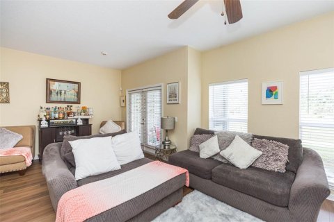 Adosado en venta en Tampa, Florida, 3 dormitorios, 169.27 m2 № 1344377 - foto 15