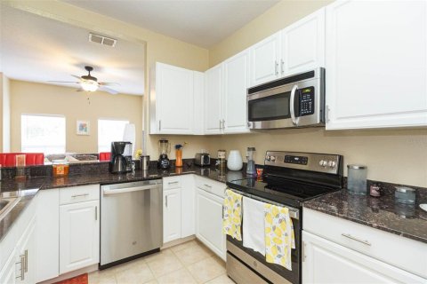 Townhouse in Tampa, Florida 3 bedrooms, 169.27 sq.m. № 1344377 - photo 5