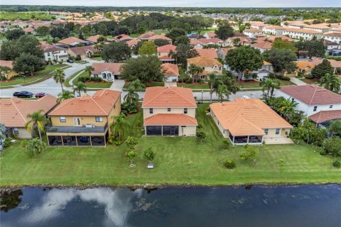 Villa ou maison à vendre à Kissimmee, Floride: 5 chambres, 282.98 m2 № 1344552 - photo 3