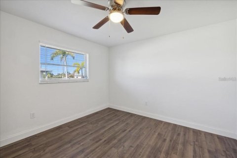 Villa ou maison à vendre à Punta Gorda, Floride: 2 chambres, 164.72 m2 № 1023206 - photo 25