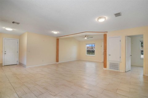 Casa en venta en Deltona, Florida, 3 dormitorios, 116.13 m2 № 1336093 - foto 6