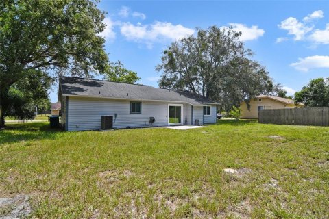 House in Deltona, Florida 3 bedrooms, 116.13 sq.m. № 1336093 - photo 25