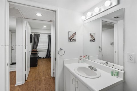 Condominio en venta en Pembroke Pines, Florida, 2 dormitorios, 105.63 m2 № 1232352 - foto 16