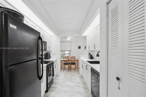 Condominio en venta en Pembroke Pines, Florida, 2 dormitorios, 105.63 m2 № 1232352 - foto 3