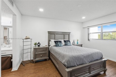 Condominio en venta en Pembroke Pines, Florida, 2 dormitorios, 105.63 m2 № 1232352 - foto 9
