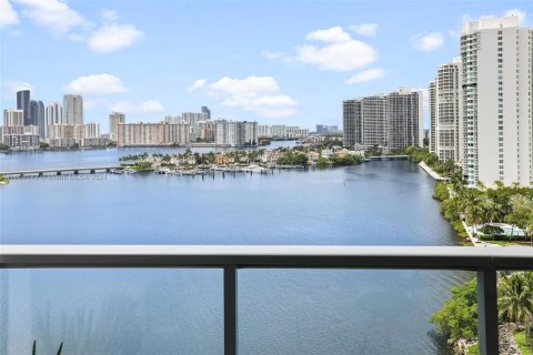 Condo in Aventura, Florida, 3 bedrooms  № 1241057 - photo 13