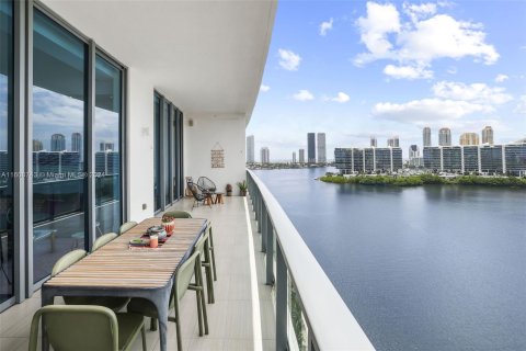 Copropriété à vendre à Aventura, Floride: 3 chambres, 237.74 m2 № 1241057 - photo 9