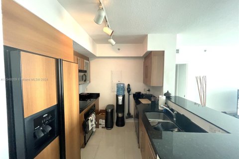 Condominio en venta en Miami, Florida, 1 dormitorio, 80.64 m2 № 1059797 - foto 5