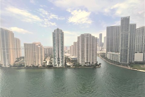 Condominio en venta en Miami, Florida, 1 dormitorio, 80.64 m2 № 1059797 - foto 17