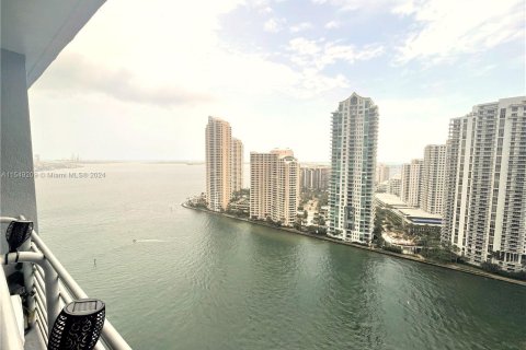 Condominio en venta en Miami, Florida, 1 dormitorio, 80.64 m2 № 1059797 - foto 16