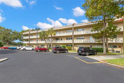 Copropriété à vendre à Clearwater, Floride: 2 chambres, 127.28 m2 № 1381205 - photo 2