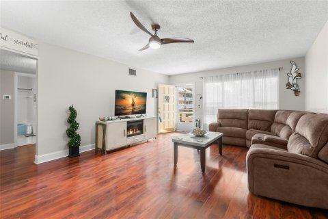 Copropriété à vendre à Clearwater, Floride: 2 chambres, 127.28 m2 № 1381205 - photo 5