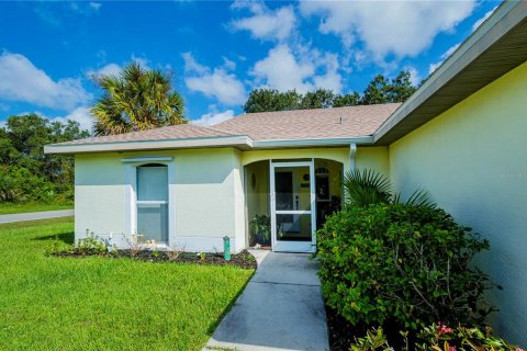 Villa ou maison à vendre à Rotonda, Floride: 3 chambres, 116.96 m2 № 1381202 - photo 2