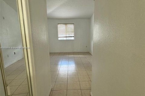 Copropriété à vendre à Miami, Floride: 3 chambres, 126.72 m2 № 1372491 - photo 5