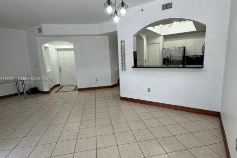 Condo in Miami, Florida, 3 bedrooms  № 1372491 - photo 11