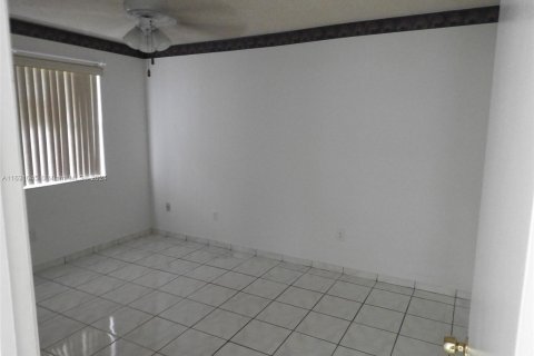 Copropriété à vendre à Kendall, Floride: 2 chambres, 69.68 m2 № 1331320 - photo 7