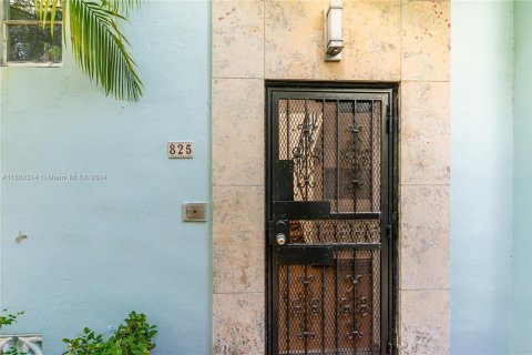 Condo in Miami Beach, Florida, 1 bedroom  № 1372493 - photo 2