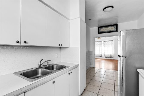 Condo in Miami Beach, Florida, 1 bedroom  № 1372493 - photo 7