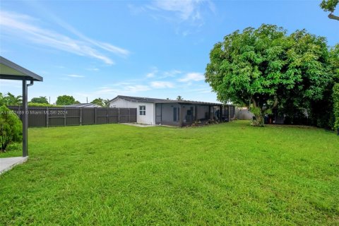 Villa ou maison à vendre à Miami Gardens, Floride: 4 chambres, 145.3 m2 № 1372462 - photo 29