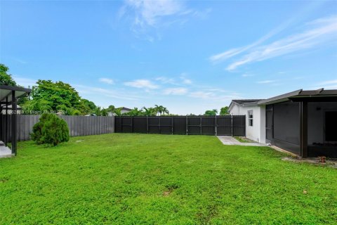 Villa ou maison à vendre à Miami Gardens, Floride: 4 chambres, 145.3 m2 № 1372462 - photo 30