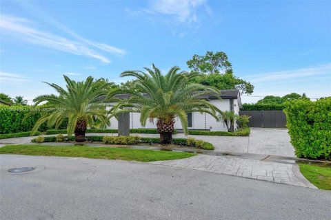 Villa ou maison à vendre à Miami Gardens, Floride: 4 chambres, 145.3 m2 № 1372462 - photo 2