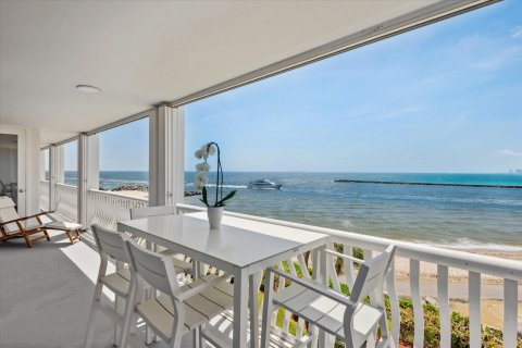 Condo in Fort Lauderdale, Florida, 2 bedrooms  № 1098819 - photo 5