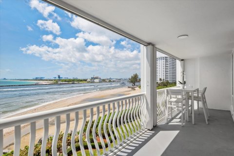 Condo in Fort Lauderdale, Florida, 2 bedrooms  № 1098819 - photo 4