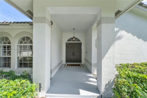 House in Coral Springs, Florida 5 bedrooms № 1399501 - photo 5