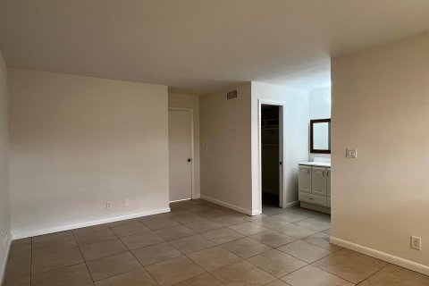 Condo in Palm Beach Gardens, Florida, 2 bedrooms  № 1160407 - photo 13