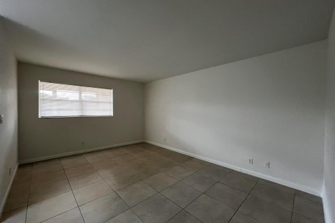 Condo in Palm Beach Gardens, Florida, 2 bedrooms  № 1160407 - photo 12