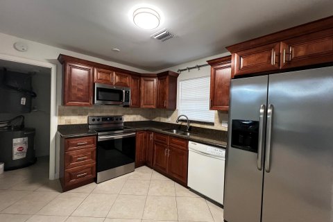 Condo in Palm Beach Gardens, Florida, 2 bedrooms  № 1160407 - photo 18