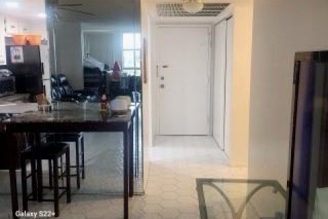 Condominio en venta en Hallandale Beach, Florida, 1 dormitorio, 74.32 m2 № 1029326 - foto 12