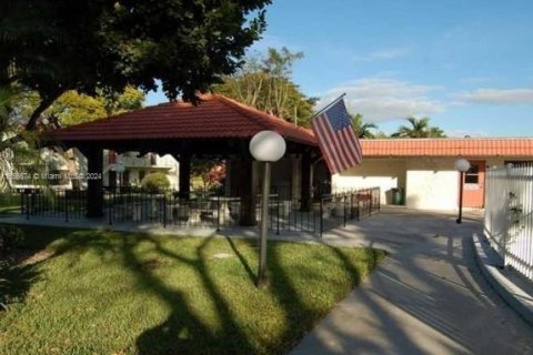 Copropriété à louer à Palmetto Bay, Floride: 2 chambres, 72.19 m2 № 1356912 - photo 14