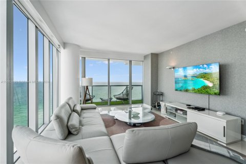 Condominio en venta en Miami Beach, Florida, 2 dormitorios, 128.86 m2 № 1418509 - foto 3