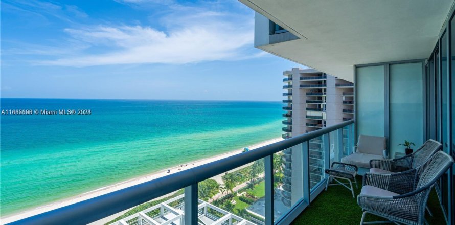 Condominio en Miami Beach, Florida, 2 dormitorios  № 1418509