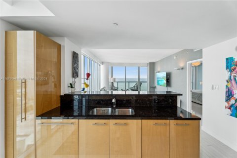 Condominio en venta en Miami Beach, Florida, 2 dormitorios, 128.86 m2 № 1418509 - foto 8