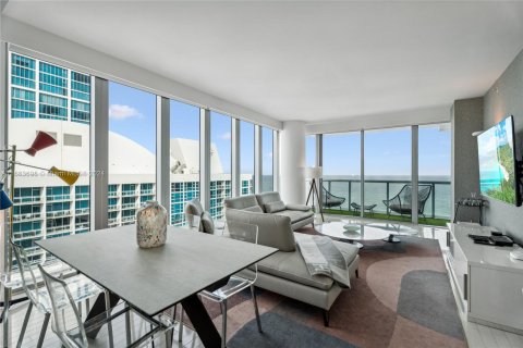 Condominio en venta en Miami Beach, Florida, 2 dormitorios, 128.86 m2 № 1418509 - foto 5