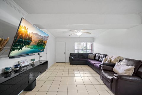 Condominio en venta en Miami, Florida, 3 dormitorios, 88.44 m2 № 1418733 - foto 6