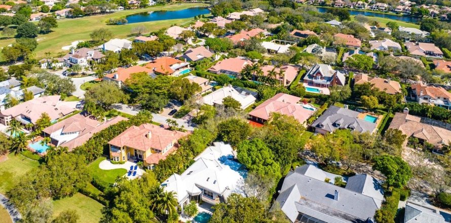 Villa ou maison à Coral Springs, Floride 5 chambres, 419.55 m2 № 1031509