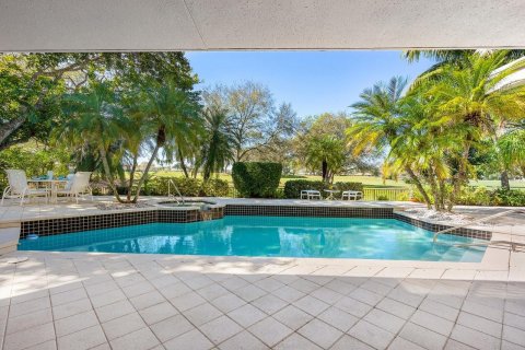 Villa ou maison à vendre à Coral Springs, Floride: 5 chambres, 419.55 m2 № 1031509 - photo 10