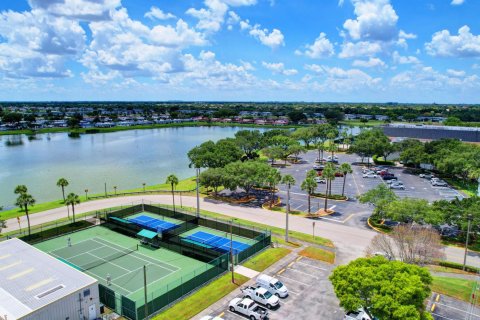 Condo in Delray Beach, Florida, 2 bedrooms  № 1026560 - photo 8