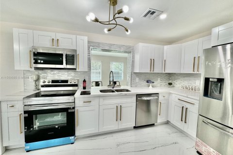 Casa en venta en Sunrise, Florida, 3 dormitorios, 142.79 m2 № 1065413 - foto 19