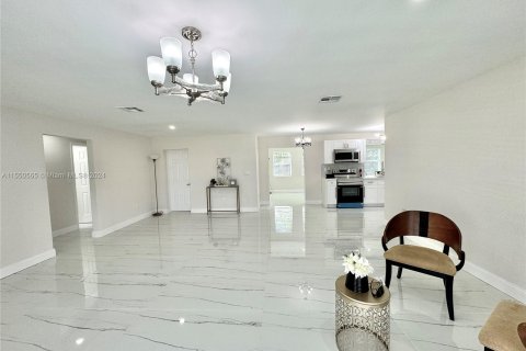 Casa en venta en Sunrise, Florida, 3 dormitorios, 142.79 m2 № 1065413 - foto 7
