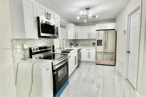 Casa en venta en Sunrise, Florida, 3 dormitorios, 142.79 m2 № 1065413 - foto 15
