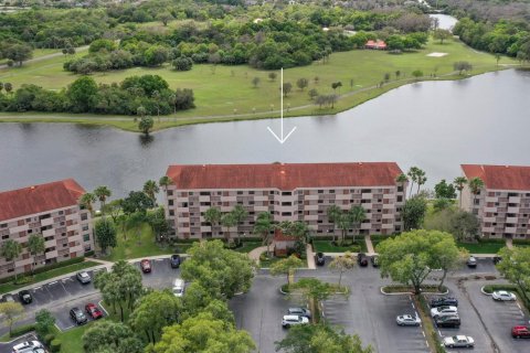 Condo in Coconut Creek, Florida, 2 bedrooms  № 1226788 - photo 11